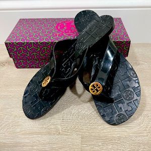 Tory burch slip on thong jelly sandals